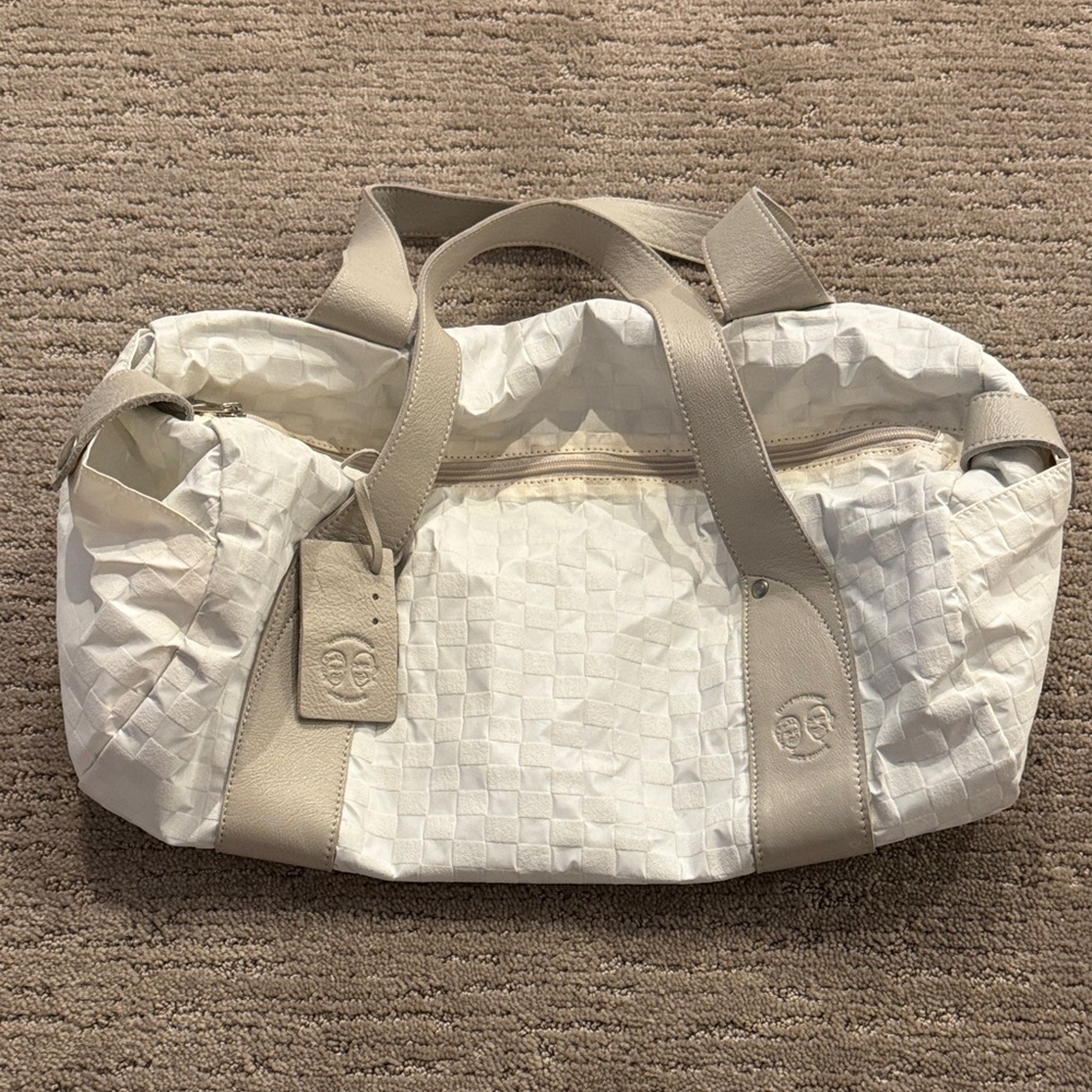 Jack Gomme White and Beige Leather Duffle Tote Bag